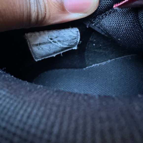 Nike men’s 9 red lace up sneakers - Picture 5 of 5